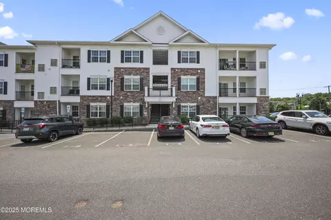 518 Tavern Rd, Monroe, NJ 08831