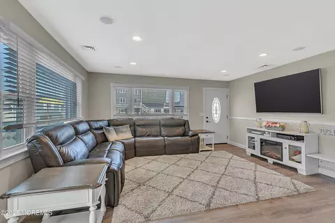 Living - 4 Longpoint Dr, Brick, NJ 08723 photo 1 of 1