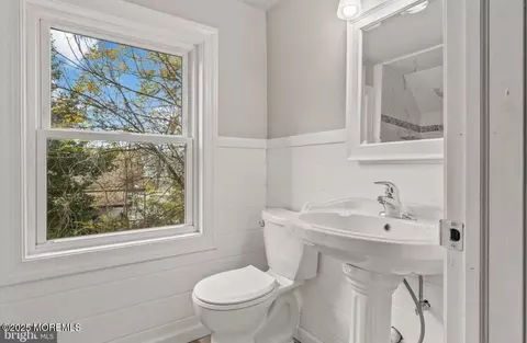 Bath - 308 5th Ave, Glendora, NJ 08029 photo 2 of 3