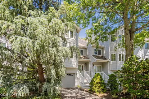 134 Orchid Ct #1304, Toms River, NJ 08753