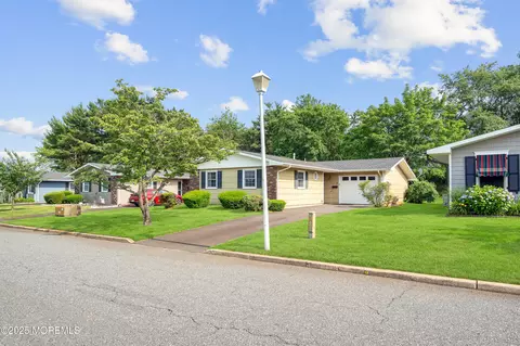 7 Robinson Rd, Brick, NJ 08724 photo 16