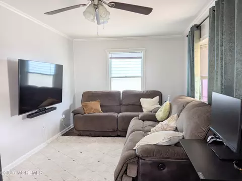 Living - 30 Cornwall St, Highlands, NJ 07732 photo 1 of 2