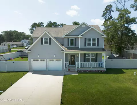 1240 Englemere Blvd, Manchester, NJ 08759