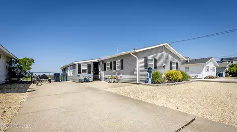14 S Portland Dr, Little Egg Harbor, NJ 08087