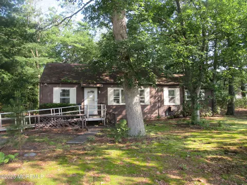 752 Hulses Corner Rd, Howell, NJ 07731