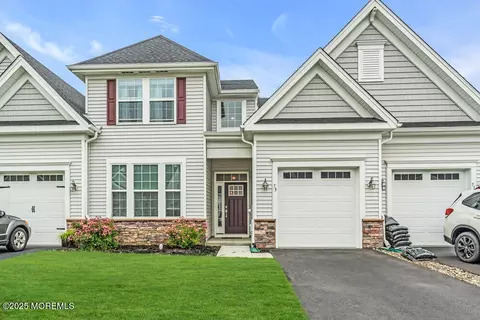 73 Aqueduct Blvd, New Egypt, NJ 08533