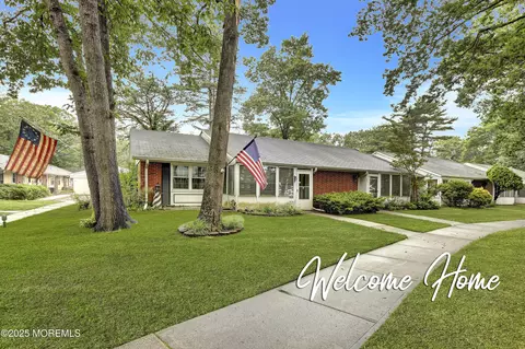 52 Cambridge Ct # A, Lakewood, NJ 08701