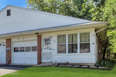 153 Rosewood Dr # B, Whiting, NJ 08759