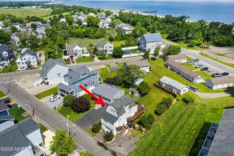 616 Park Ave, Port Monmouth, NJ 07758