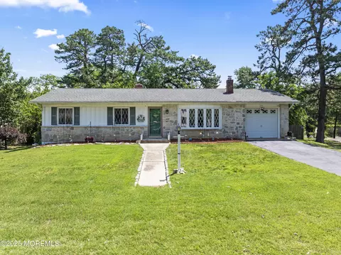 1300 Northampton Blvd, Toms River, NJ 08757