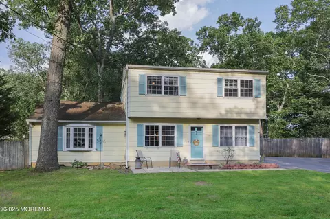 18 Alyssum St, Browns Mills, NJ 08015