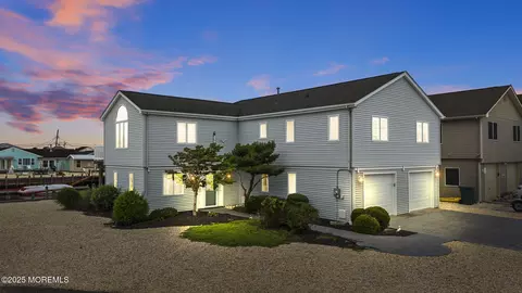 28 S Dayton Dr, Little Egg Harbor, NJ 08087