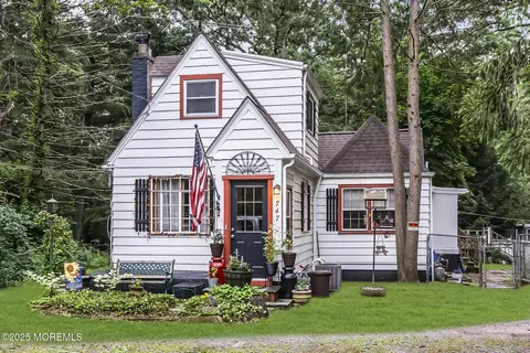 747 W Veterans Hwy, Jackson, NJ 08527