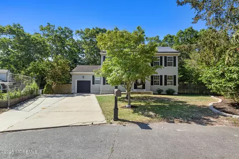 40 Saint Andrews Dr, Little Egg Harbor, NJ 08087