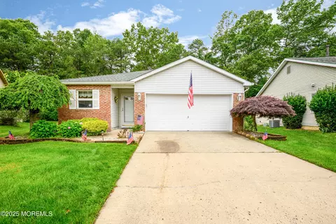 1912 Quimby Ct, Toms River, NJ 08755