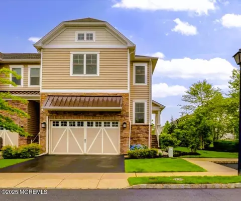 2 Lawley Dr, Lincroft, NJ 07738