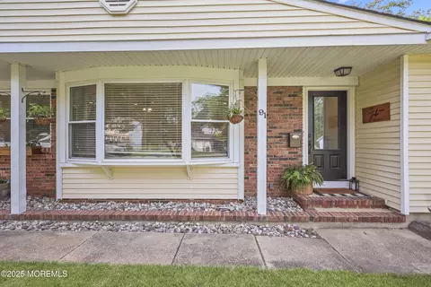 91 Newbury Rd, Howell, NJ 07731