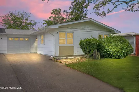 13 Brooke Rd, Brick, NJ 08724