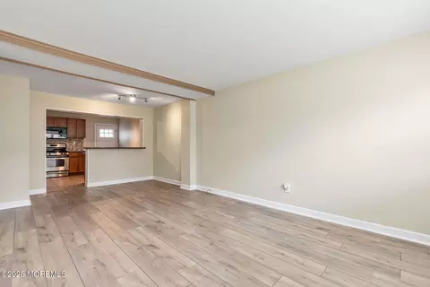 120 Primrose Ln, Brick, NJ 08724