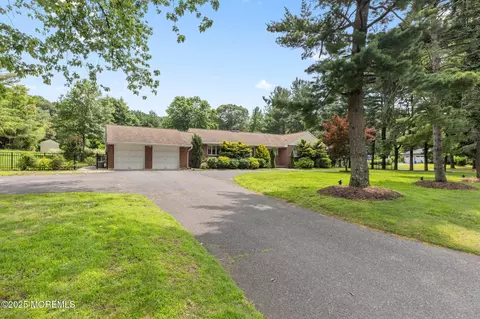 41 Van Brackle Rd, Holmdel, NJ 07733