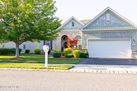 39 Mission Way, Barnegat, NJ 08005