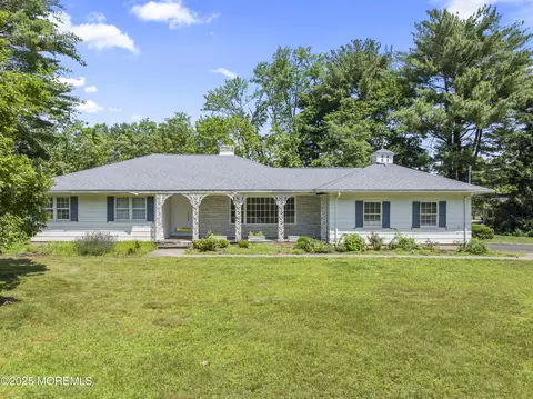 164 Priscilla Dr, Lincroft, NJ 07738
