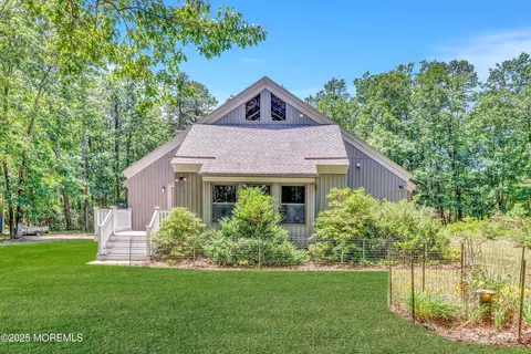 538 Perrineville Rd, Jackson, NJ 08527