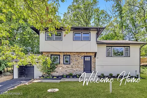 60 Woodlawn Ter, Lake Hopatcong, NJ 07849