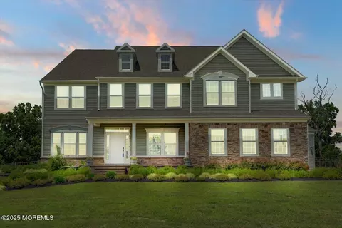 35 Gina Dr, Allentown, NJ 08501