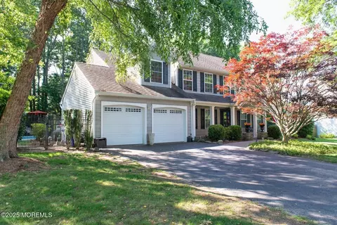 223 Kelly Lynn Ln, Brick, NJ 08724