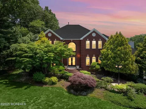 13 Lyle Farm Ln, Millstone, NJ 08535