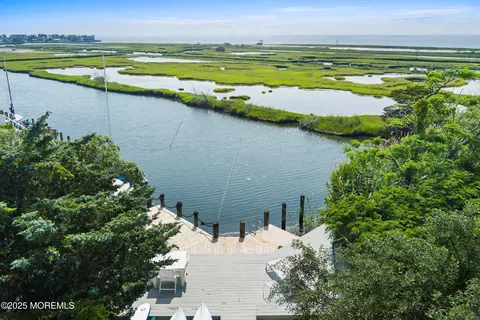 365 Dusty Miller Dr, Long Beach Township, NJ 08008