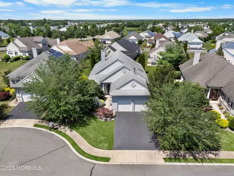 6 Boticelli Ct, Manchester, NJ 08759