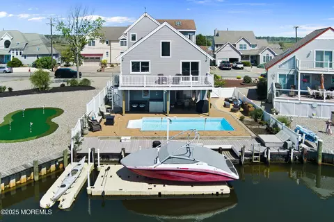 1043 Montauk Dr, Forked River, NJ 08731