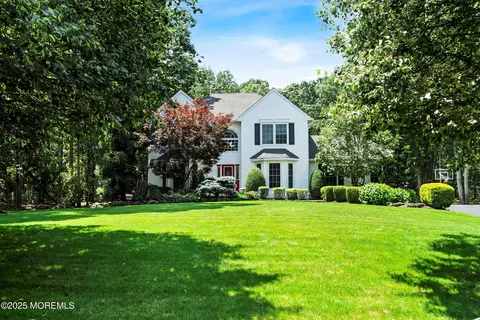 16 Cottonwood Dr, Jackson, NJ 08527