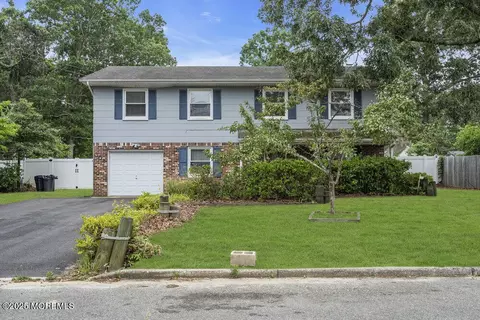 308 Predmore Ave, Lanoka Harbor, NJ 08734