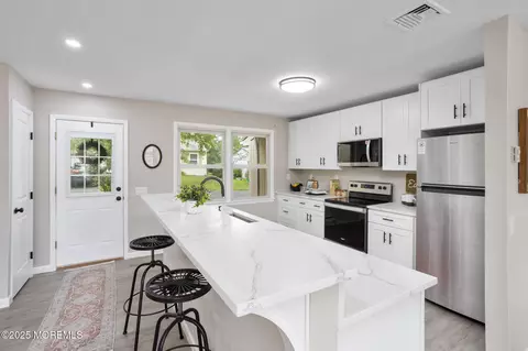 48 Westport Dr, Manchester, NJ 08759