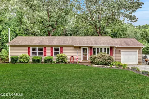 869 Wright Debow Rd, Jackson, NJ 08527