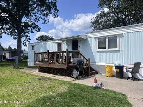 819 North St, Jackson, NJ 08527