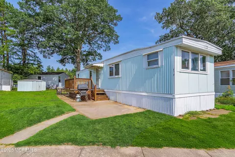 819 North St, Jackson, NJ 08527