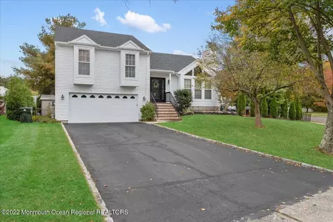 38 Sweet Gum Rd, Howell, NJ 07731