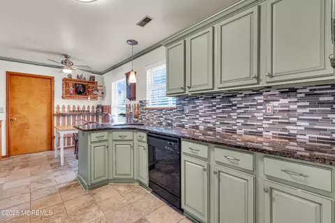 414 Riverview Rd, Forked River, NJ 08731 photo 9