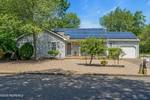 414 Riverview Rd, Forked River, NJ 08731