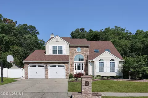 30 Jennifer Dr, Howell, NJ 07731