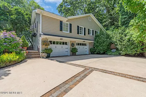 Exterior - 616 Valley Rd, Brielle, NJ 08730 photo 5 of 5