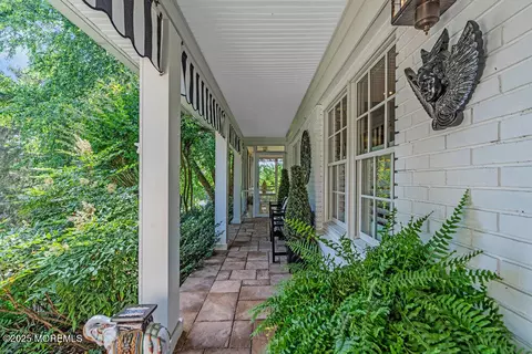 Exterior - 616 Valley Rd, Brielle, NJ 08730 photo 2 of 5