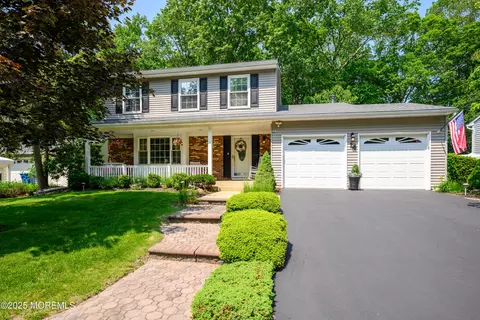 14 Hazelwood Ct, Howell, NJ 07731