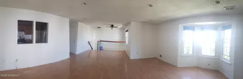 320 Tulip Ln, Freehold, NJ 07728