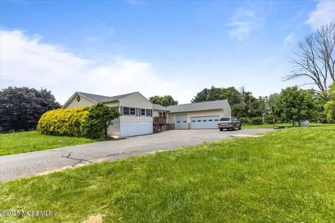 120 Jonathan Holmes Rd, Cream Ridge, NJ 08514