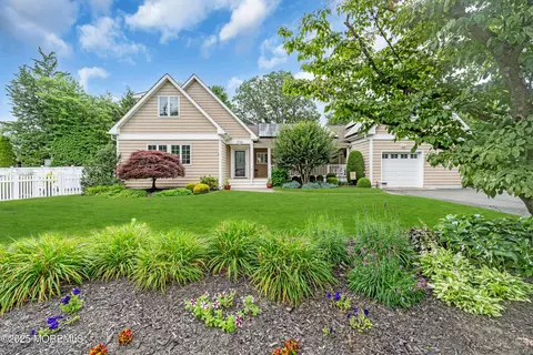1733 Lockhart St, Toms River, NJ 08757
